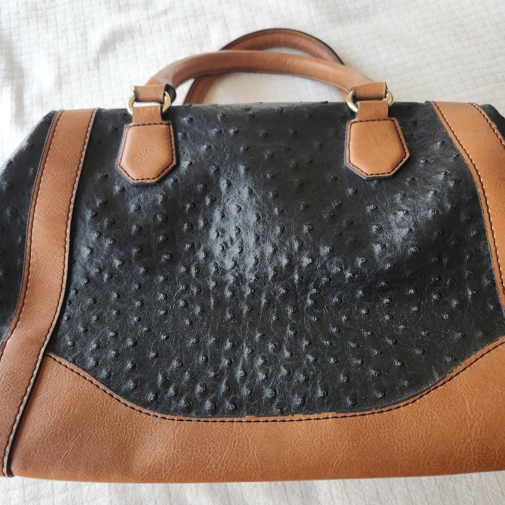 London Fog Satchel Handbag in Black Ostrich and Tan LIKE NEW - Picture 4 of 10